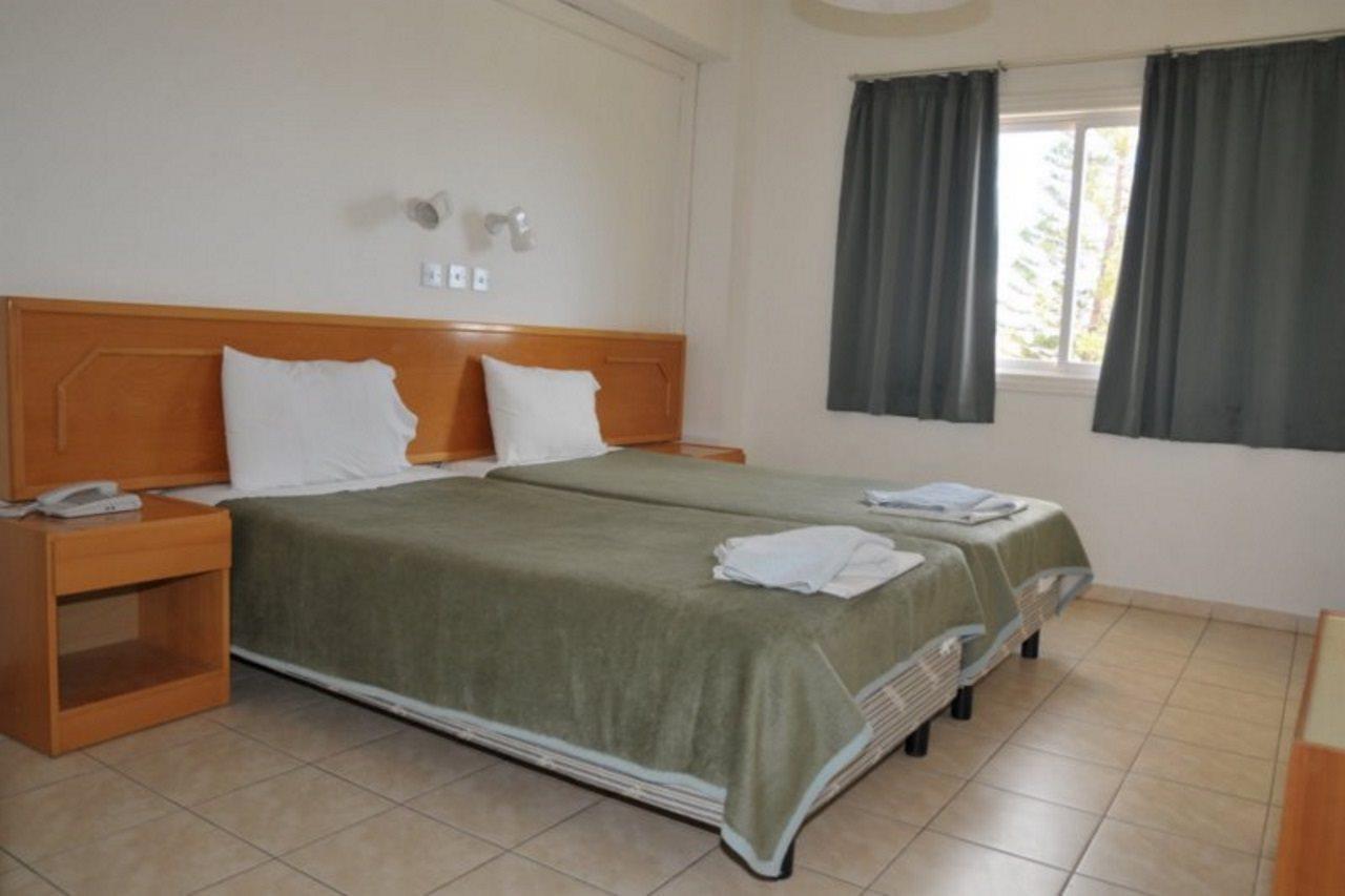 Debbiexenia Hotel Apartments Paralimni Zewnętrze zdjęcie